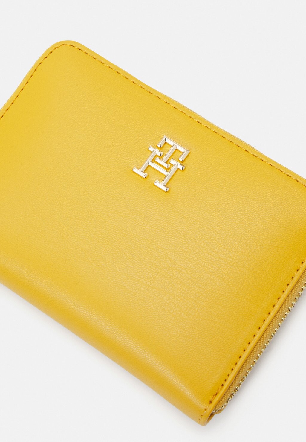 

Кошелек Chic Tommy Hilfiger, городской желтый
