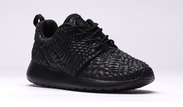 Кроссовки Nike Wmns Roshe One DMB 'Triple Black', черный — фото 3
