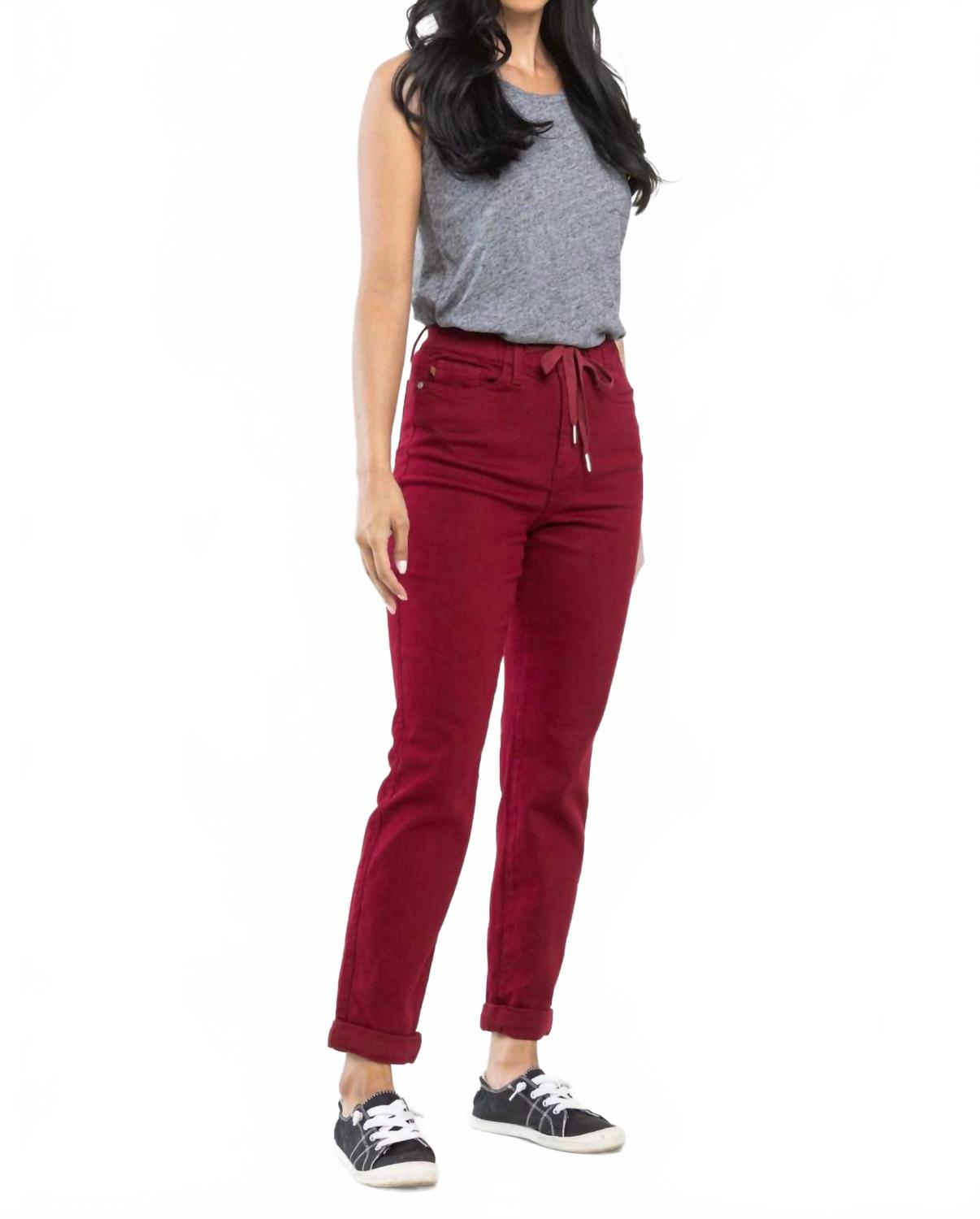 

Джоггеры с двойными манжетами на резинке в алом цвете Judy Blue, Scarlet