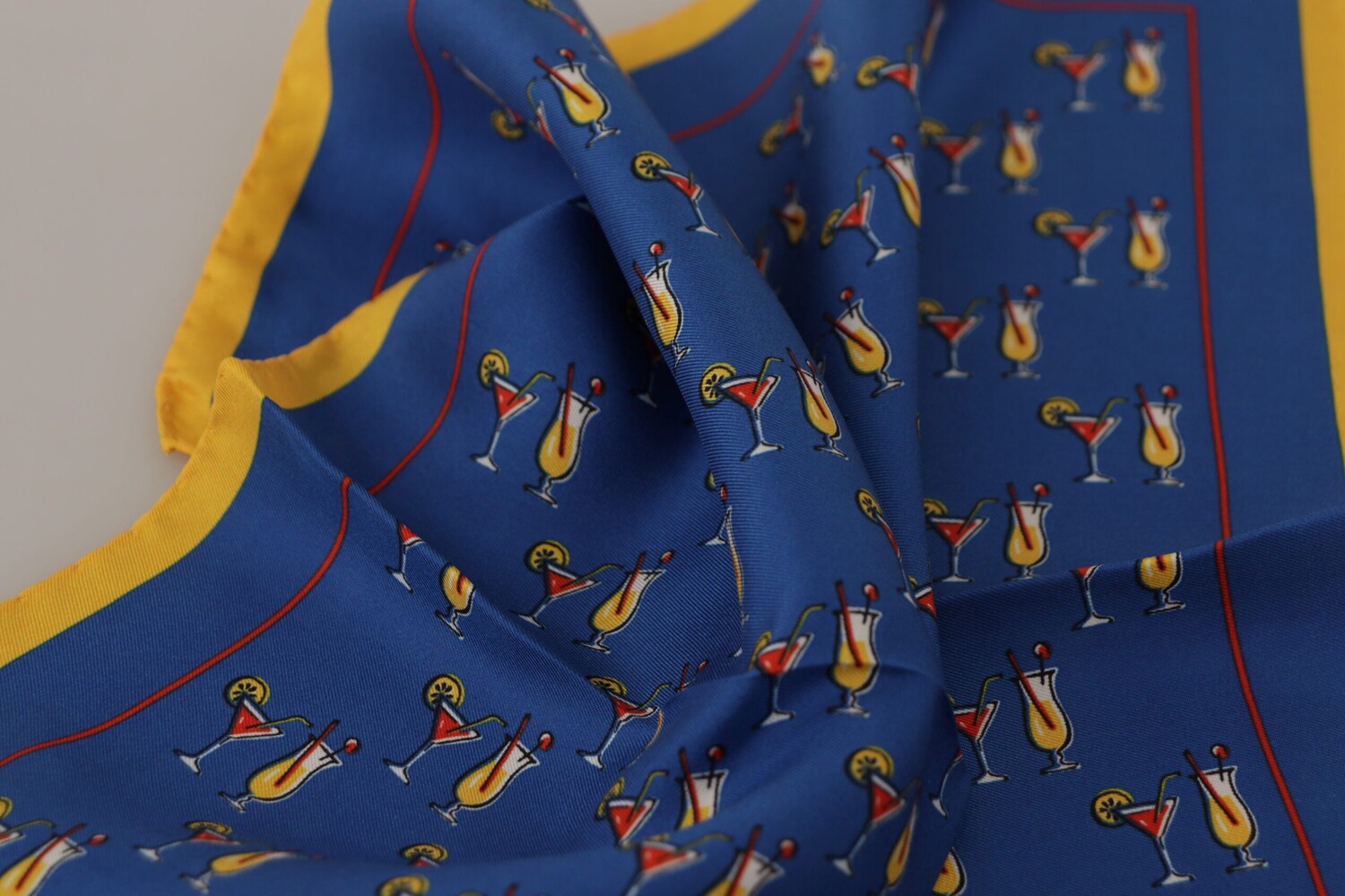 

Dolce & Gabbana Элегантный шелковый мужской шарф, мультиколор
