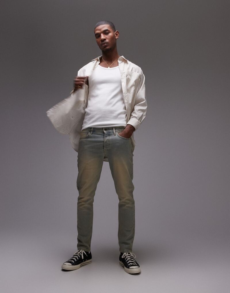 

Topman – джинсы узкого кроя со средним эффектом выцветания