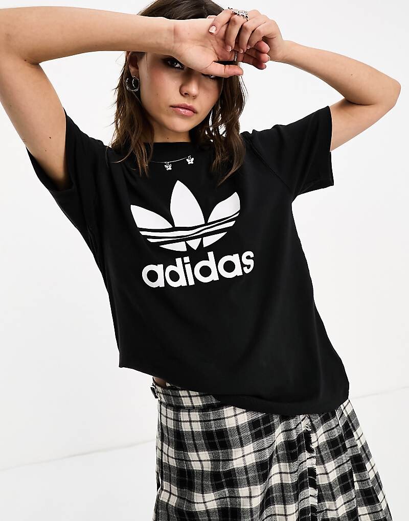 

adidas Originals — черная футболка обычного кроя с логотипом трилистника