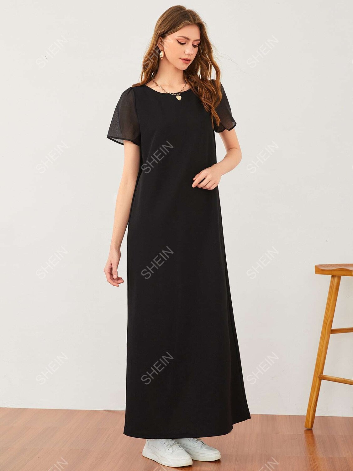 

Mulvari Однотонное платье Детали из сетчатой ​​ткани Shein, черный