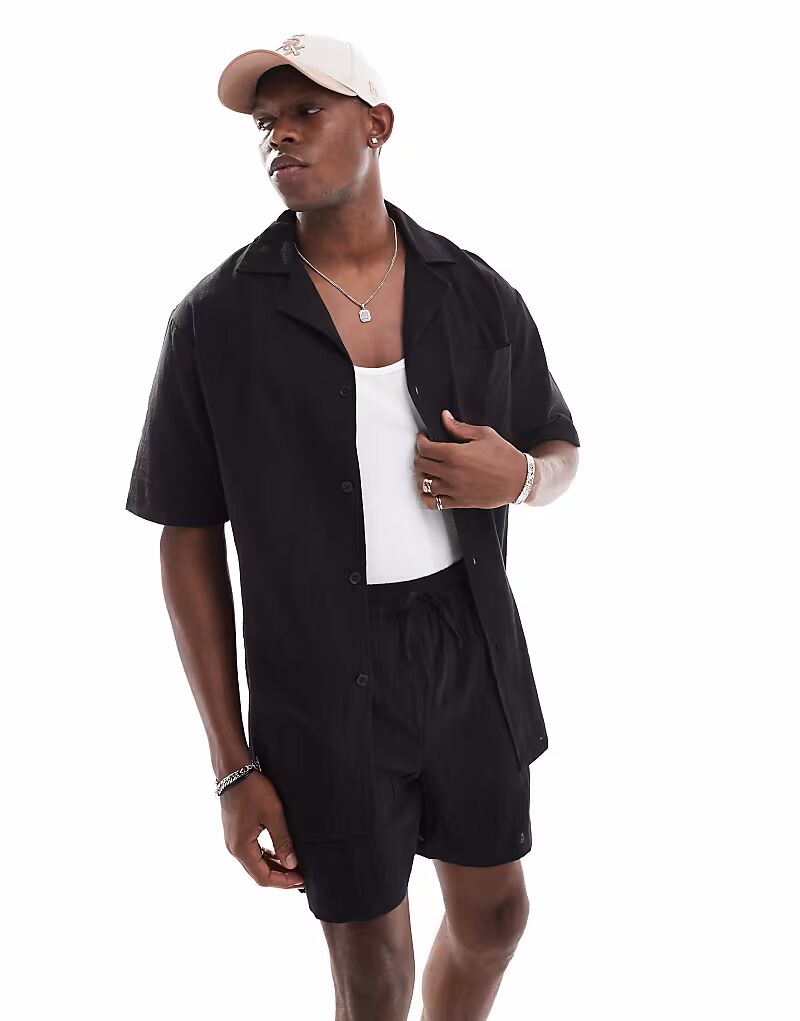 

Текстурированная пляжная рубашка с короткими рукавами черного цвета Sol Beach