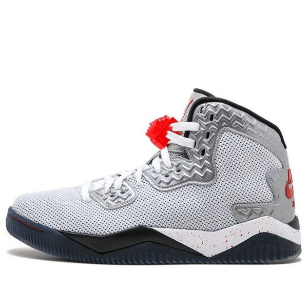 

Кроссовки шипованные сорок пе Air Jordan, белый