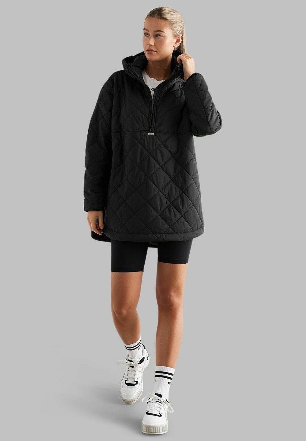 

Зимнее пальто OVERSIZED QUILTED ANORAK aim’n, цвет black