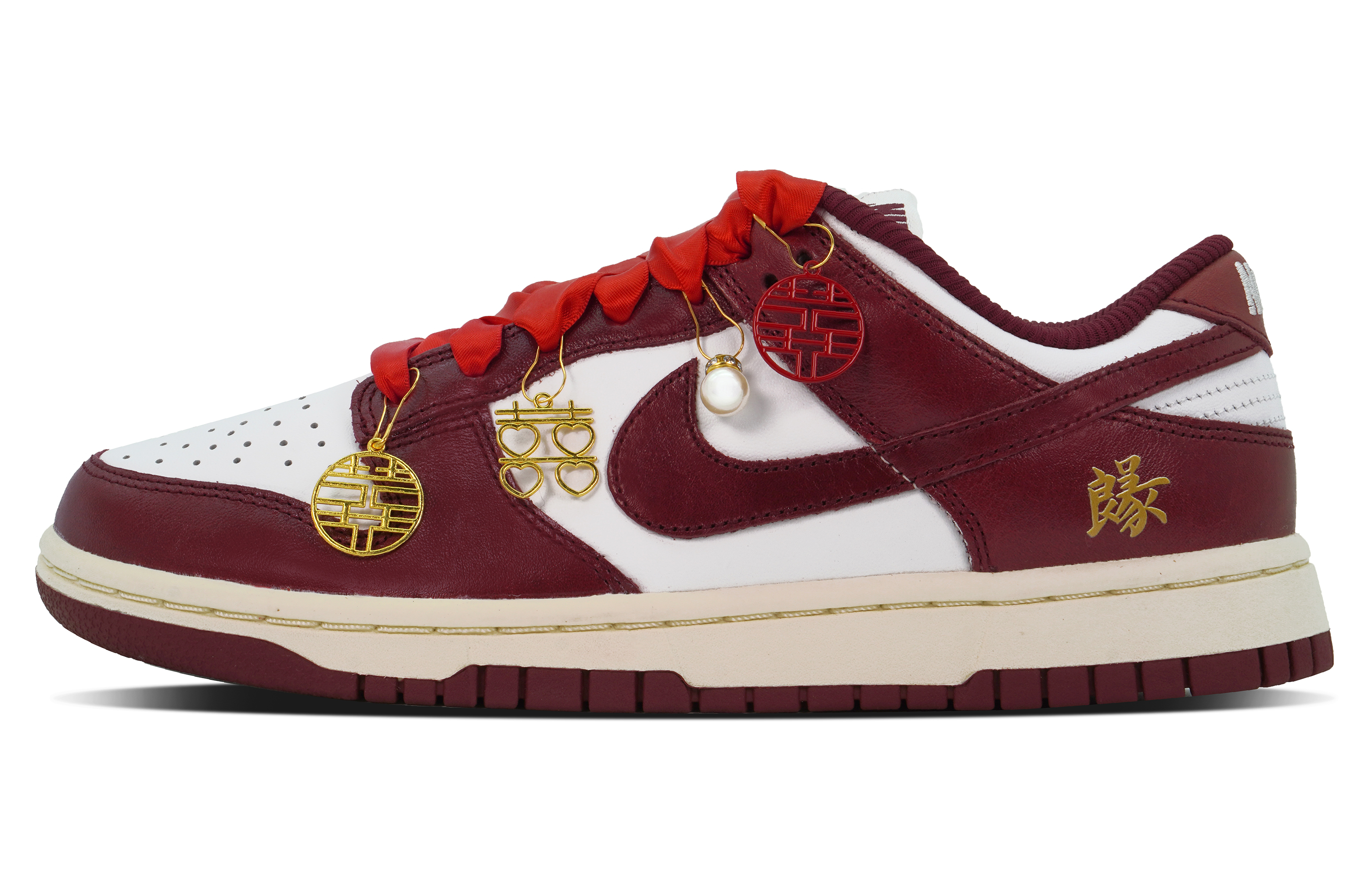 

Женские кроссовки для скейтбординга Nike Dunk, White/Red