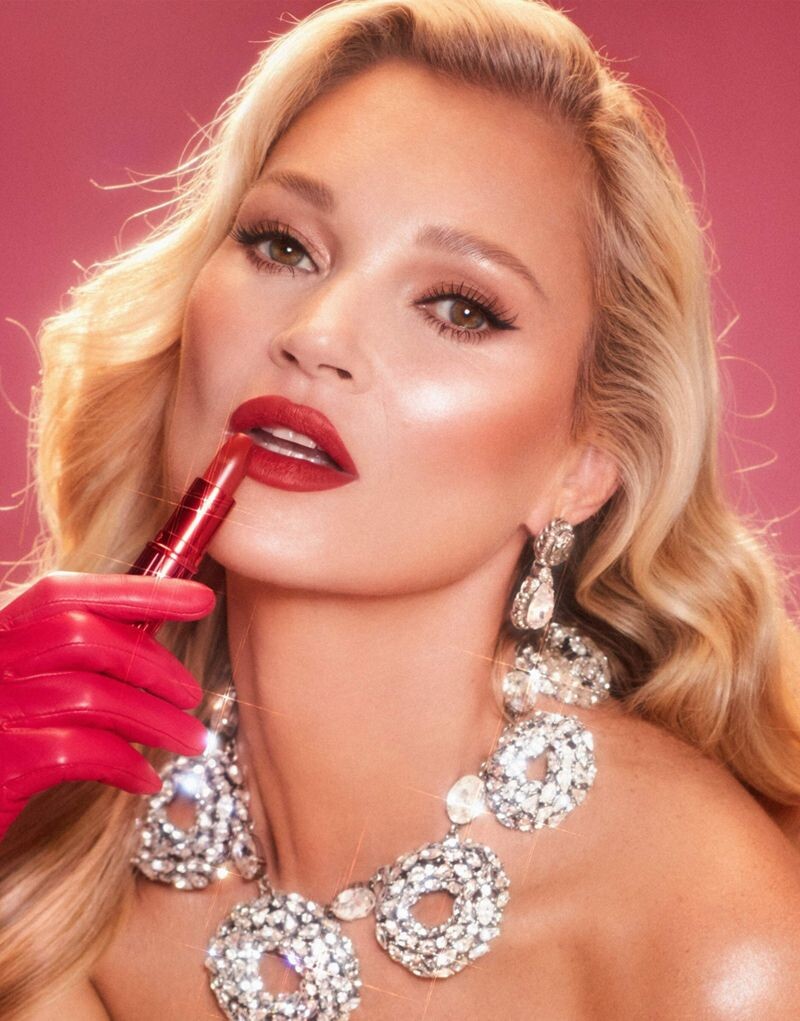 Помада Charlotte Tilbury Matte Revolution, Hollywood Vixen, 3,5 гр — фото 3