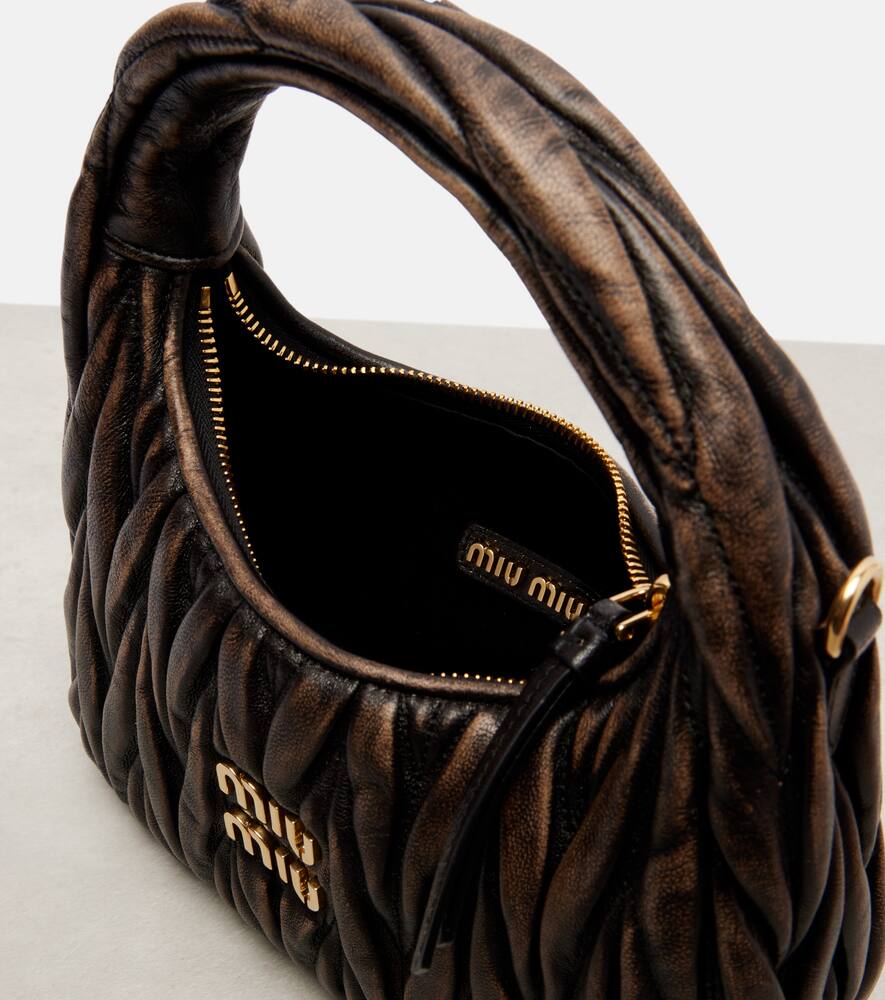 Wander маленькая сумка-тоут из стеганой кожи Miu Miu, Brown — фото 3