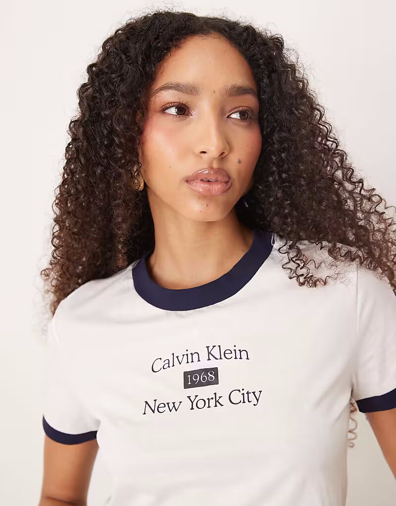 

Футболка Calvin Klein Jeans Ringer Baby белого и темно-синего цветов