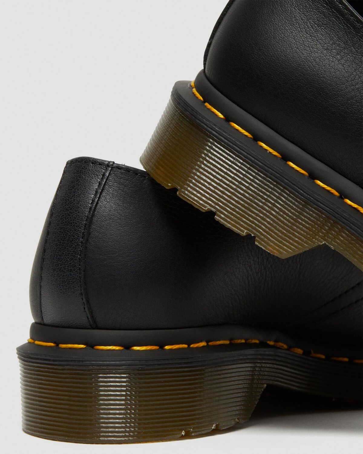 

1461 Женские кожаные оксфорды из Вирджинии Dr. Martens