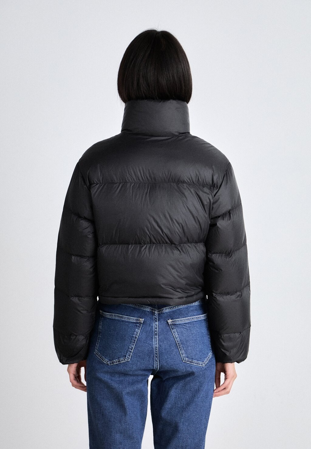 

Пуховик CROPPED PUFFER Calvin Klein, черный