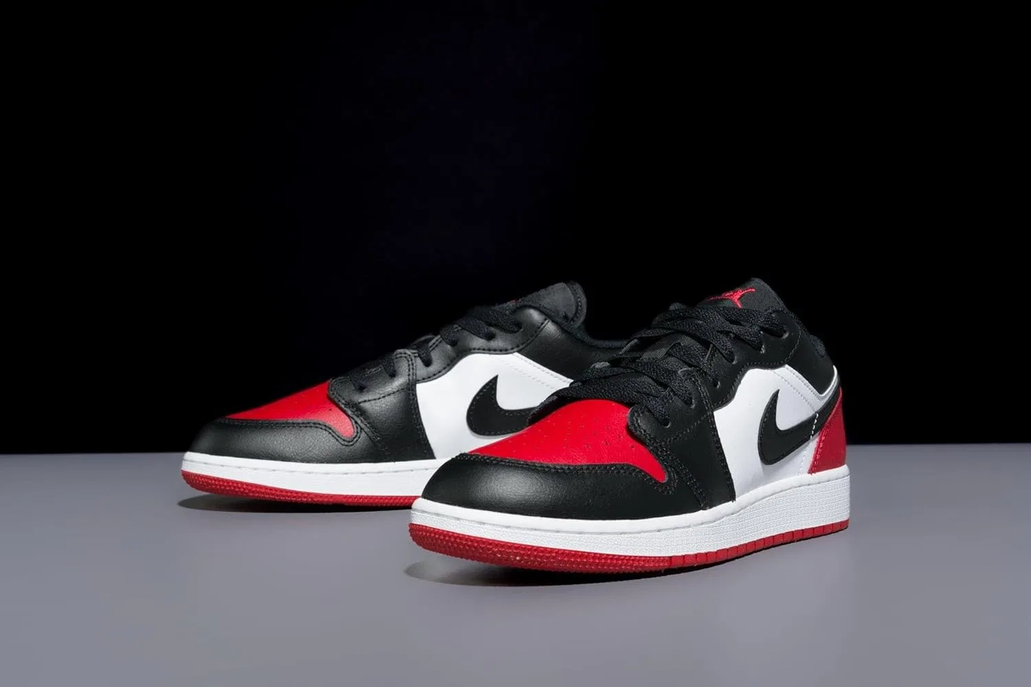 Кроссовки Air 1 Low, Jordan, Big Kid, White Varsity Red White Zwart — фото 4