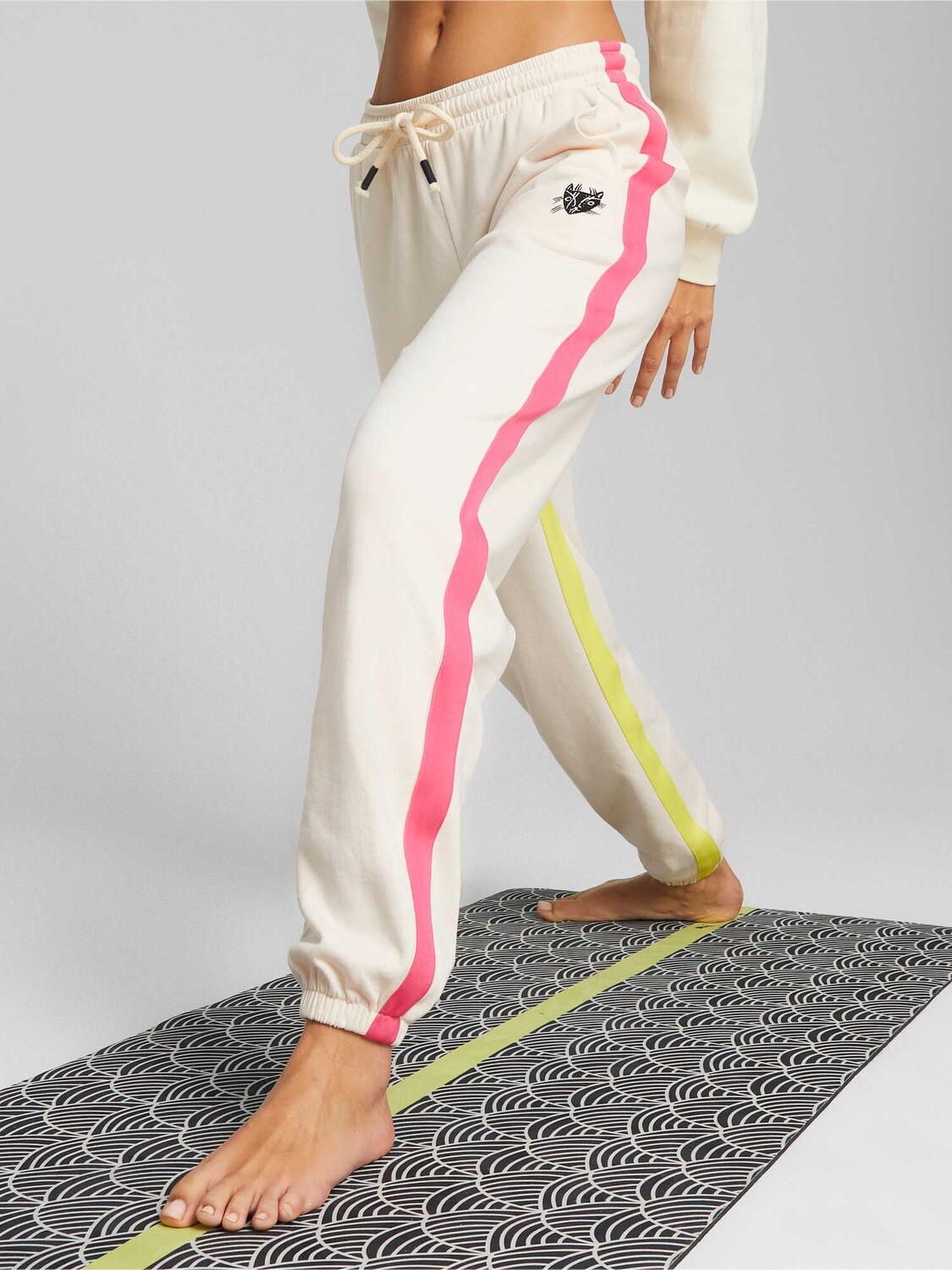 

Спортивные брюки Puma LEMLEM JOGGER, белый