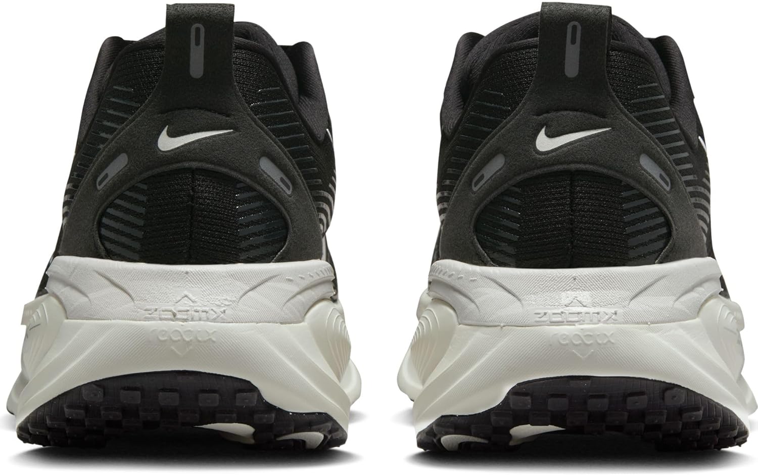 Мужские кроссовки Nike Vomero 18, белый/черный — фото 3