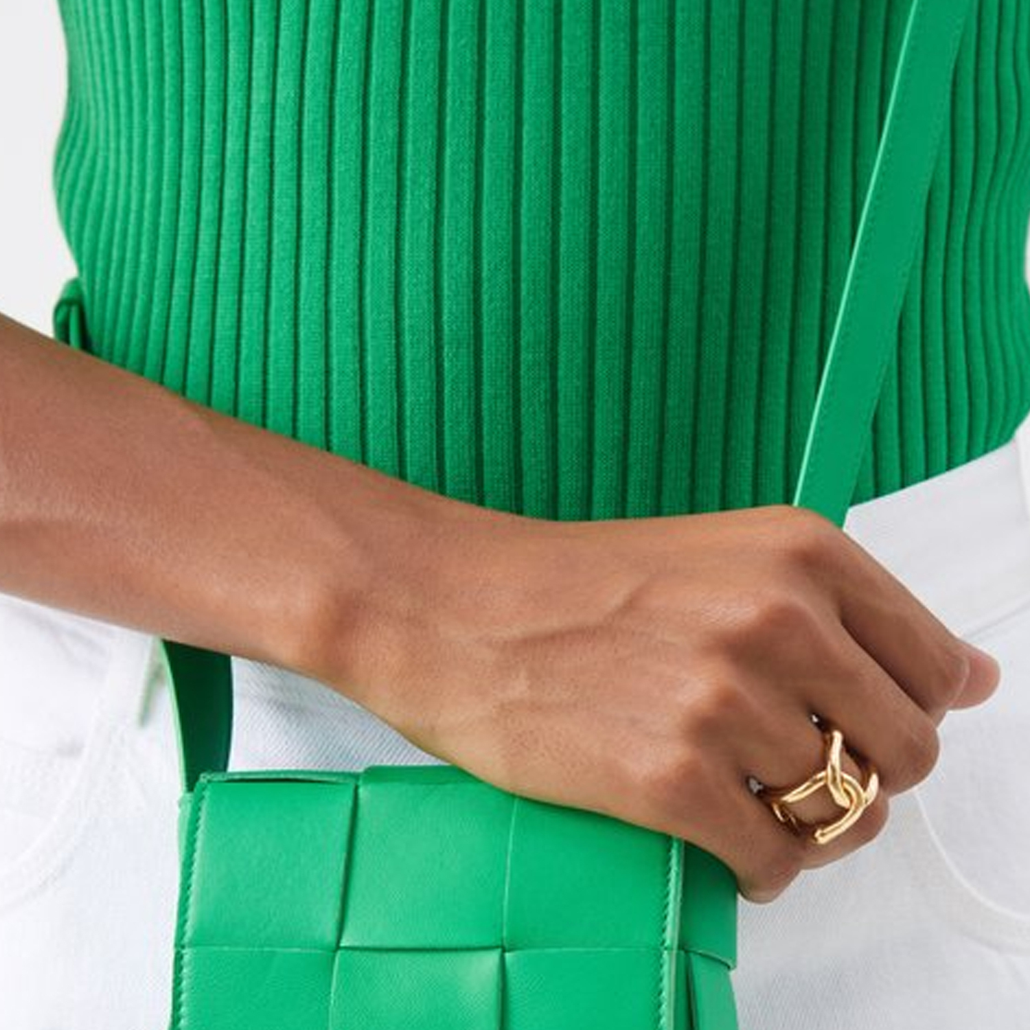 Bottega Veneta Барашковая сумка тофу миниатюрная женская зеленая — фото 4