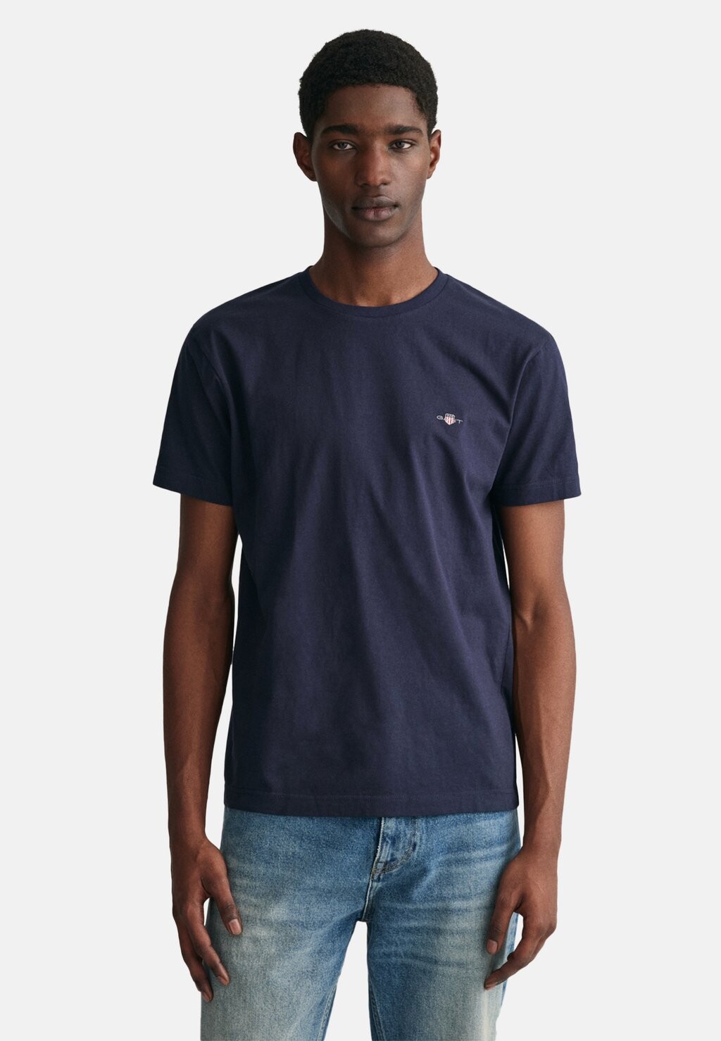 

Базовая футболка SHIELD GANT, вечерний синий