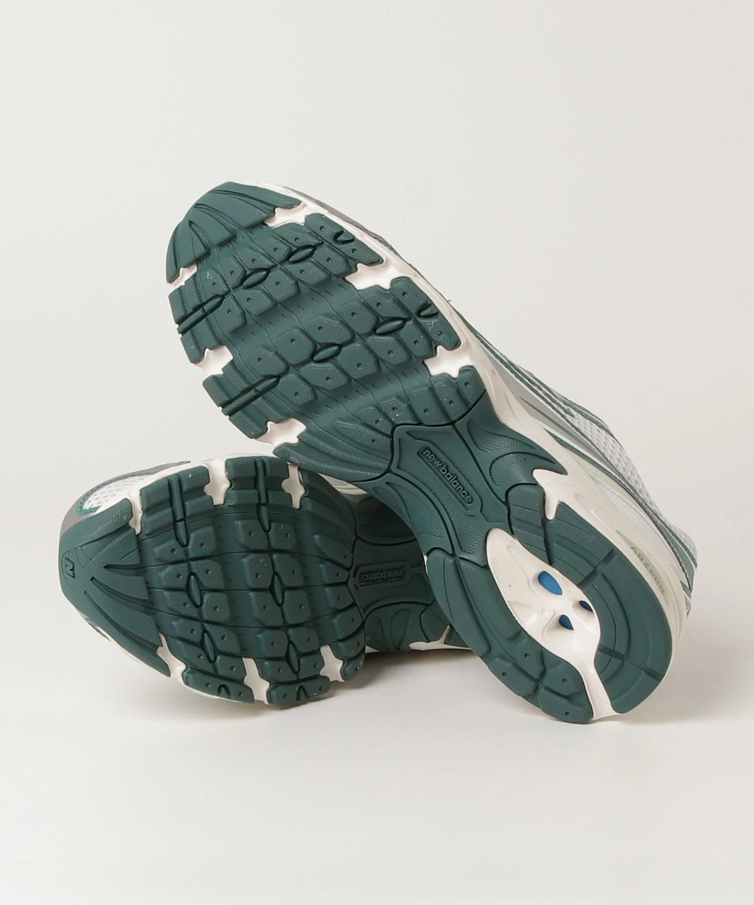 Мужские кроссовки New Balance U740 GR2 — фото 3