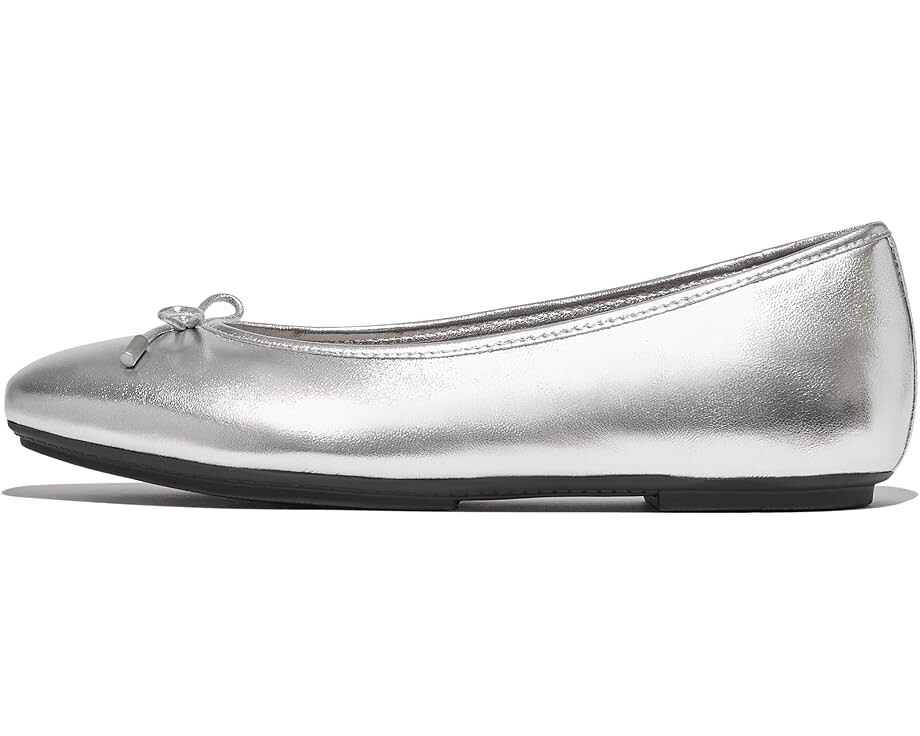 Туфли на плоской подошве FitFlop Delicato Bow Soft Metallic-Leather Ballerinas, серебряный — фото 4