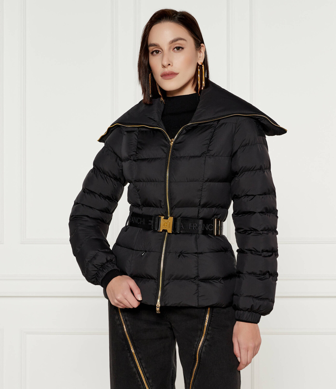 

Куртка Elisabetta Franchi Regular Fit, черный