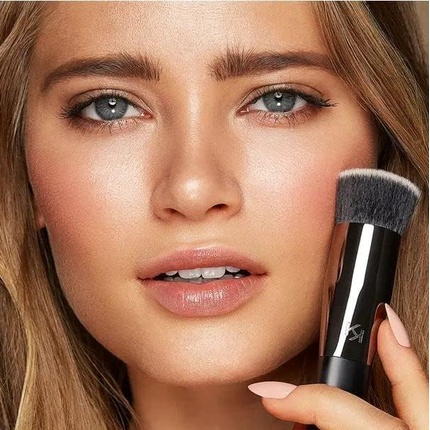 Face 05 Круглая кисть для тональной основы с плоским верхом, синтетическая Kiko Milano — фото 2