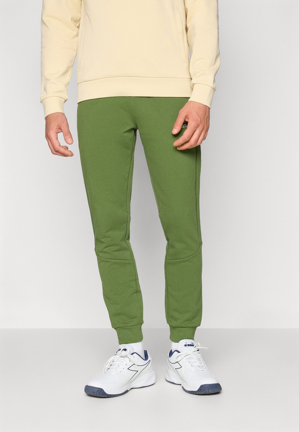 

Спортивные штаны BOLD PANTS Sergio Tacchini, зеленый