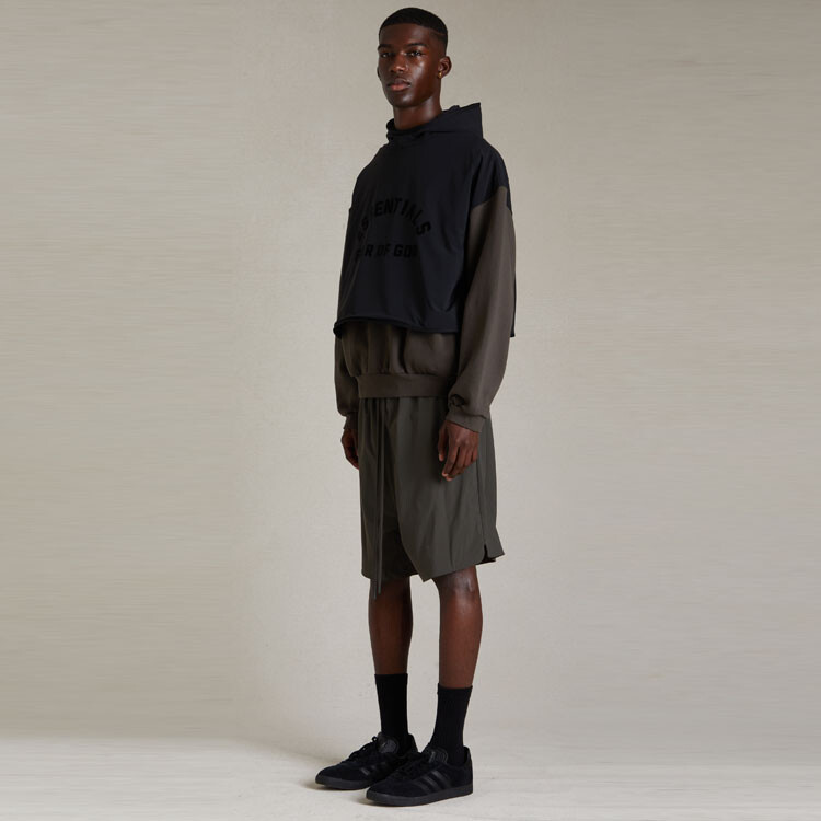 SS24 Повседневные шорты мужские чернила Fear Of God Essentials, черный — фото 2