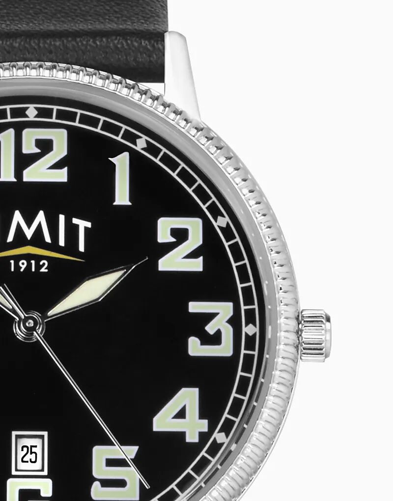 

Мужские круглые аналоговые часы Limit 40 мм черного цвета