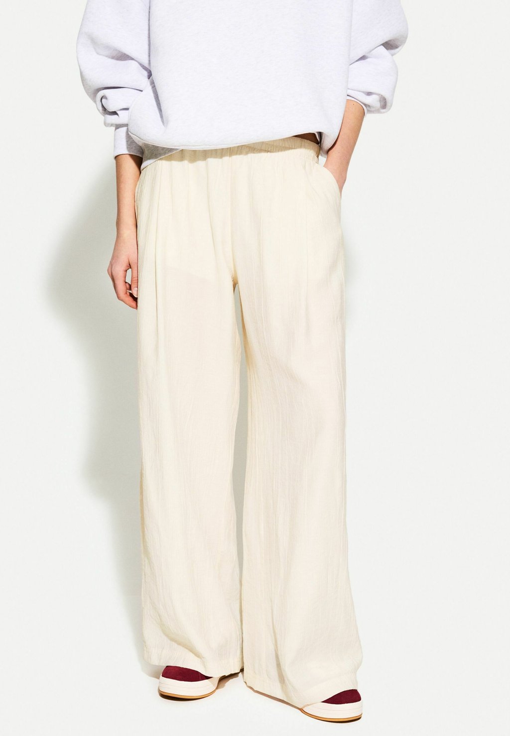 

Брюки WIDE-DRAWSTRING Bershka, бежевый