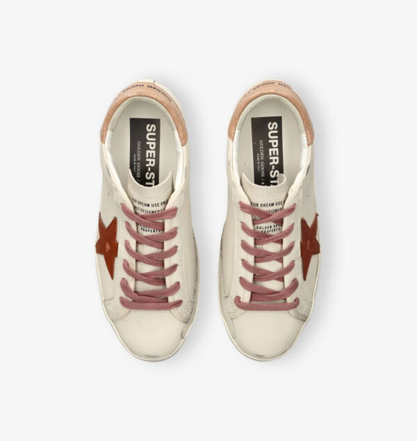 Низкие кожаные кроссовки Superstar 12117 с аппликацией в виде звезд Golden Goose, бежевый — фото 2