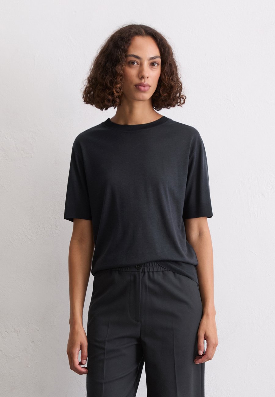 

Футболка Marc O'Polo LUXURY, Deep Night Blue/Dark Blue