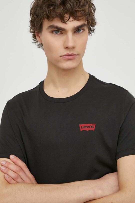 

Хлопковые футболки, 2 пары Levi's, черный