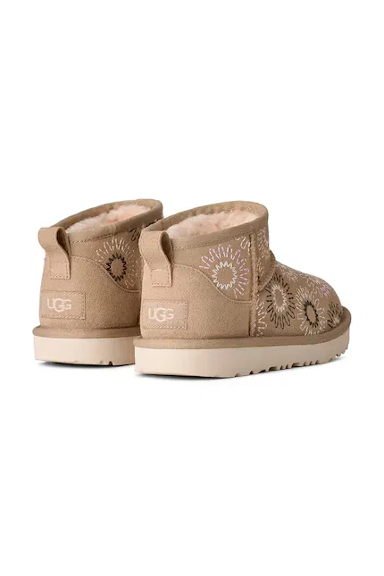 Зимние ботинки замшевые KIDS' CLASSIC ULTRA MINI SUN STITCH UGG, бежевый — фото 3