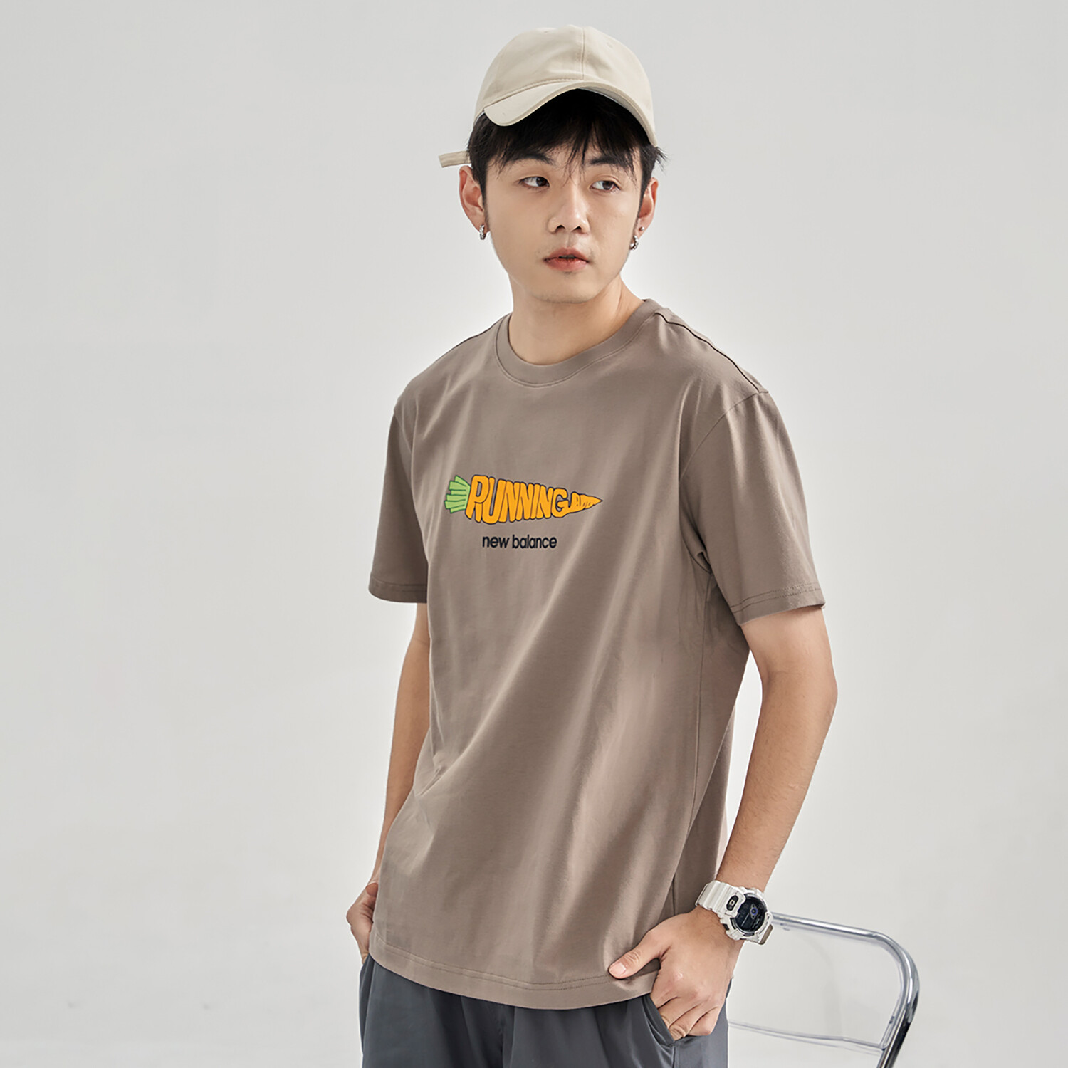 

Футболка унисекс лен New Balance, цвет Linen