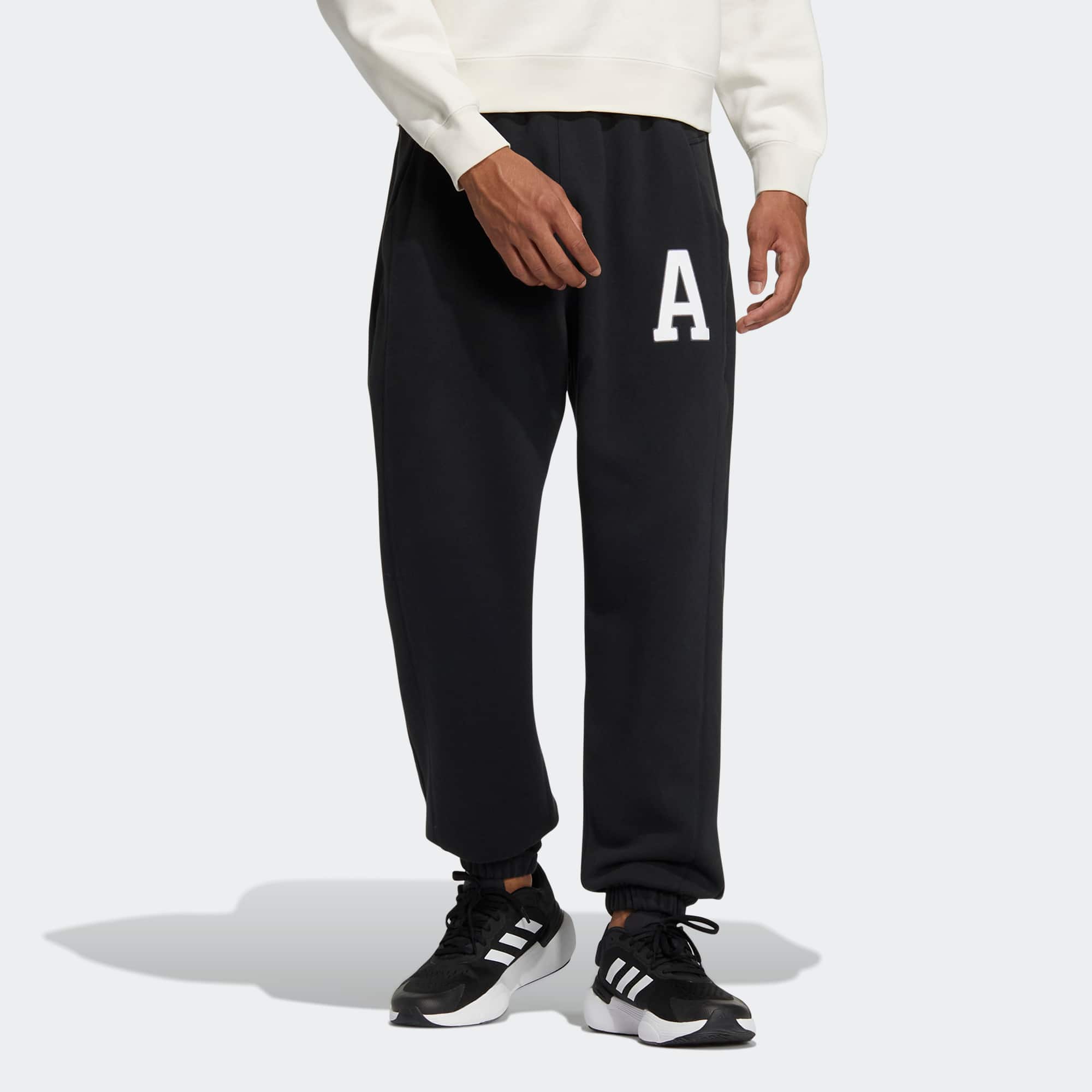 Спортивные брюки adidas Letter Pants Logo IB2768, черный — фото 2