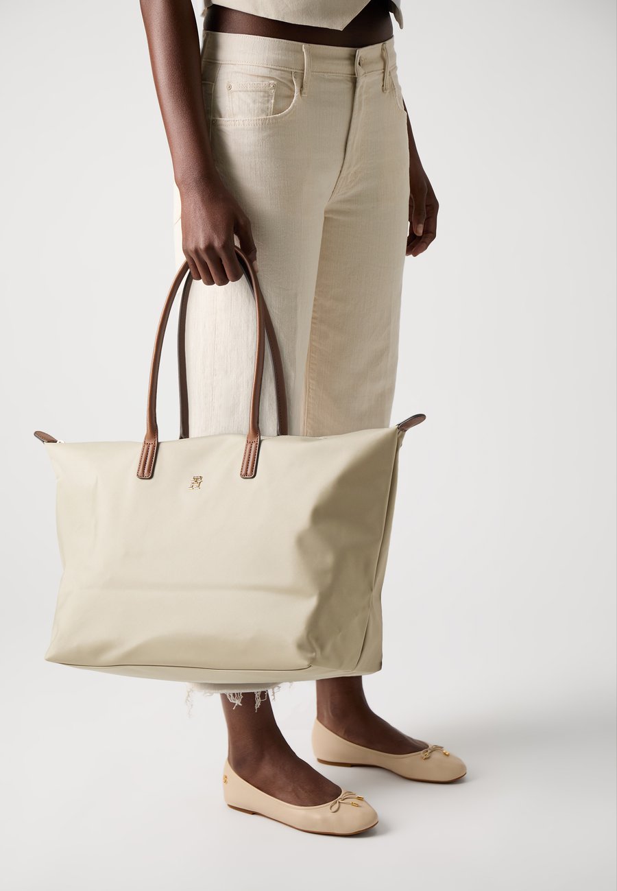 

Сумка-шоппер Tommy Hilfiger POPETTE, Sandalwood/Beige