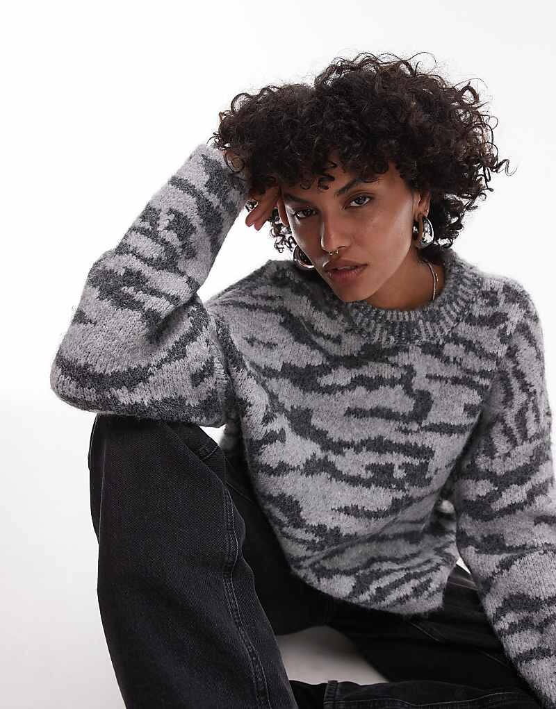 

Topshop — Серый, свободный, пушистый свитер с узором