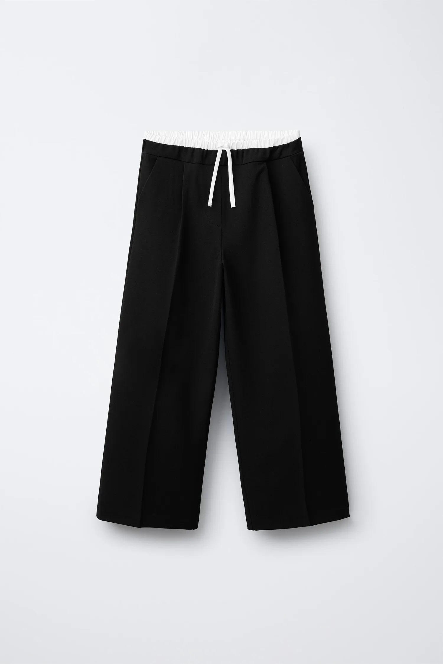 Брюки с двойным поясом и широкими штанинами Zara, черный