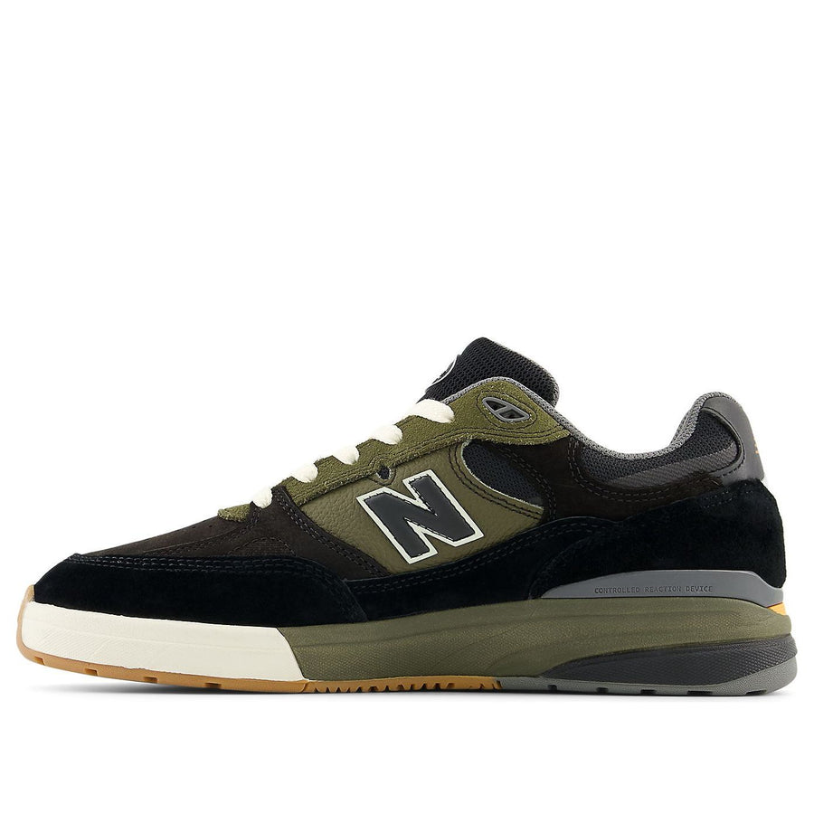

Кроссовки New Balance Numeric 933 'Andrew Reynolds Black Olive', черный