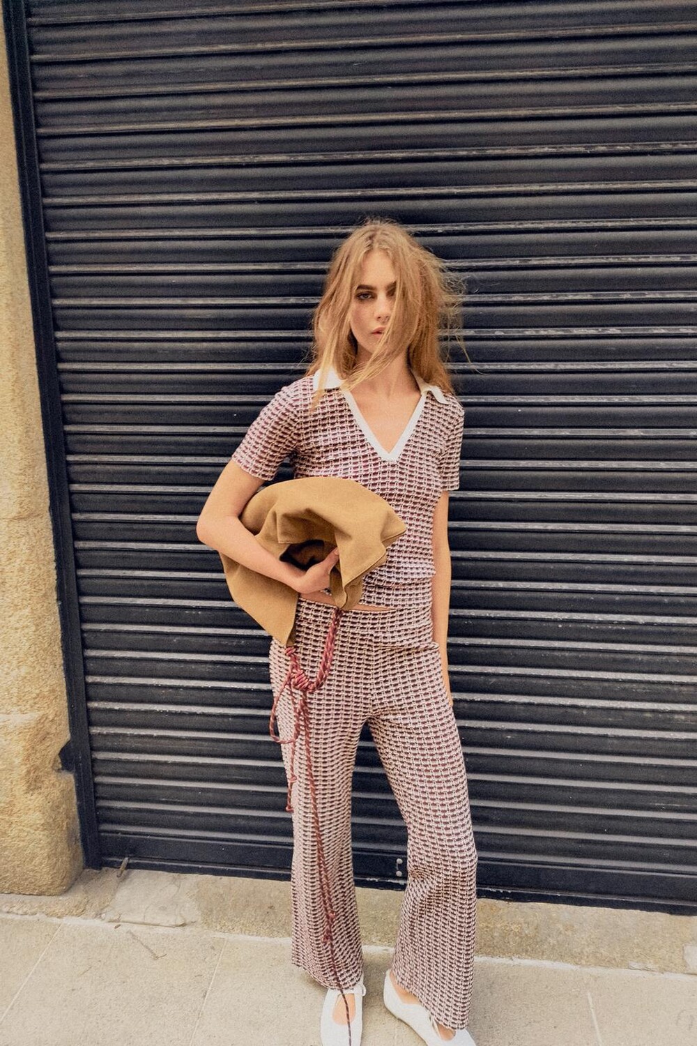 

Укороченные жаккардовые брюки ZARA, бордовый