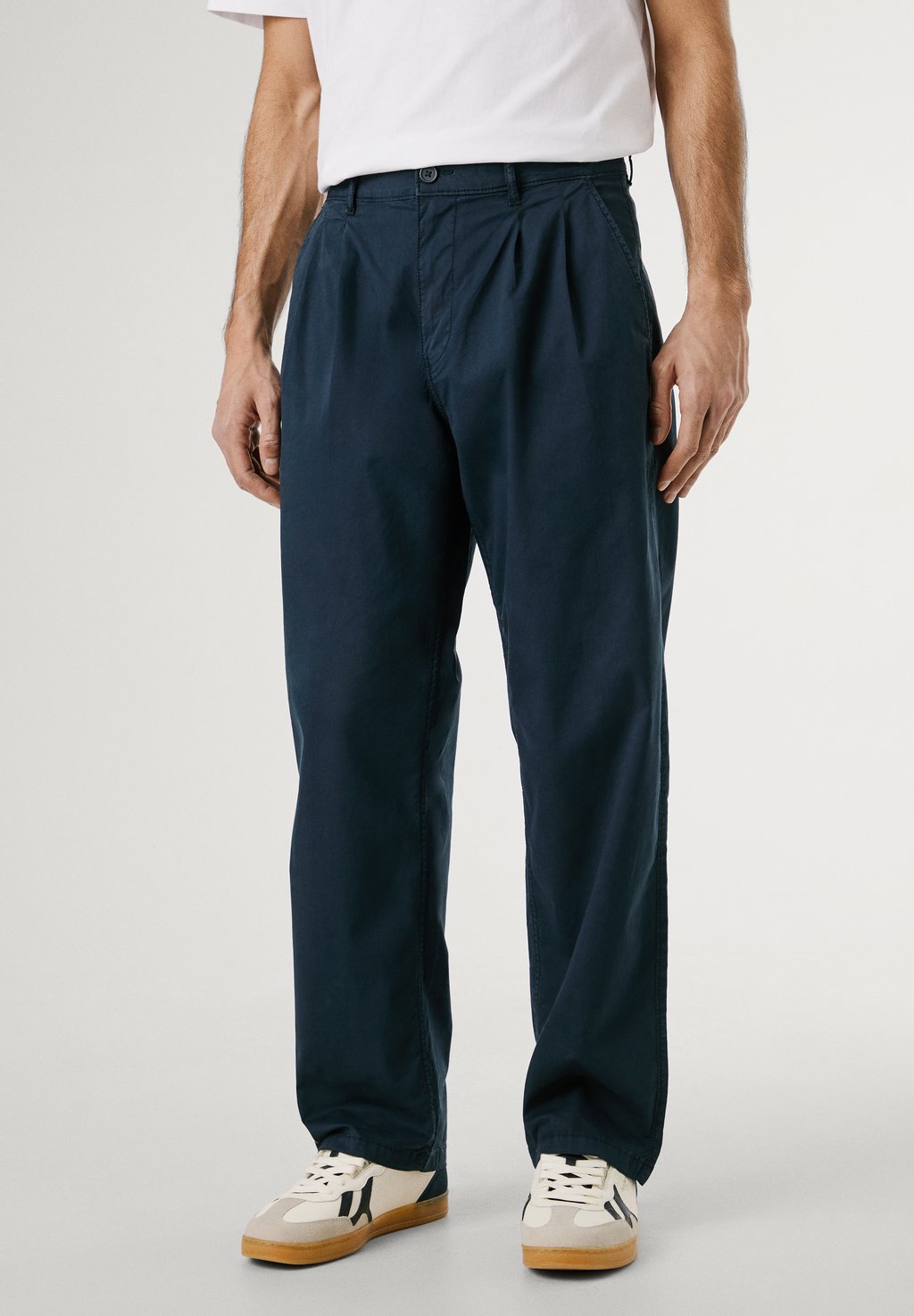 

Брюки RELAXED PLEATED PANT Pepe Jeans, темно-синий