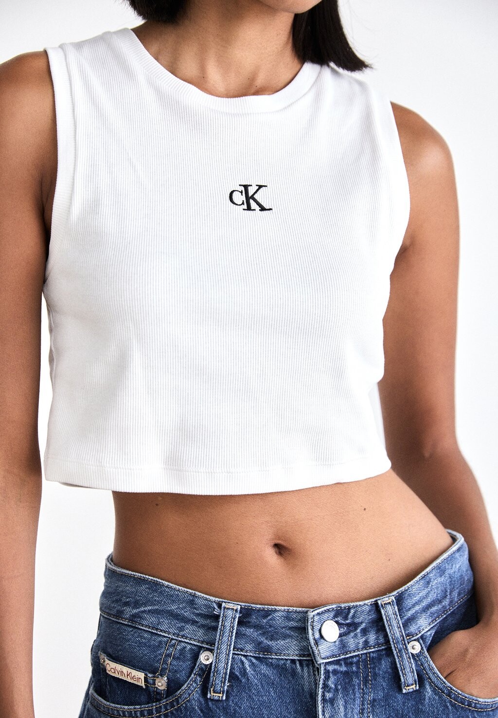 

Топ CROP TANK Calvin Klein Jeans, белый