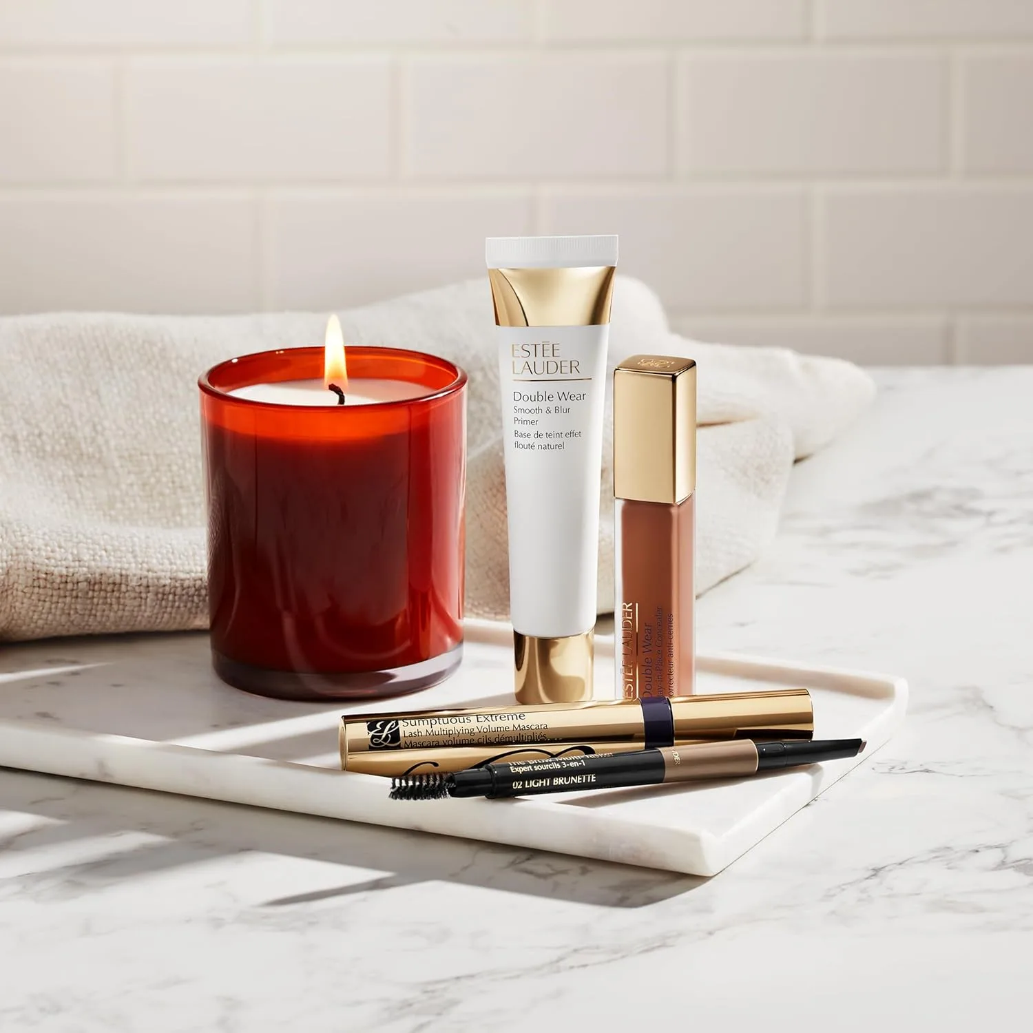 Многофункциональный инструмент для бровей Estée Lauder The Brow Multi-Tasker 3-в-1: карандаш, пудра и кисть для бровей., 02 Light Brunette — фото 4