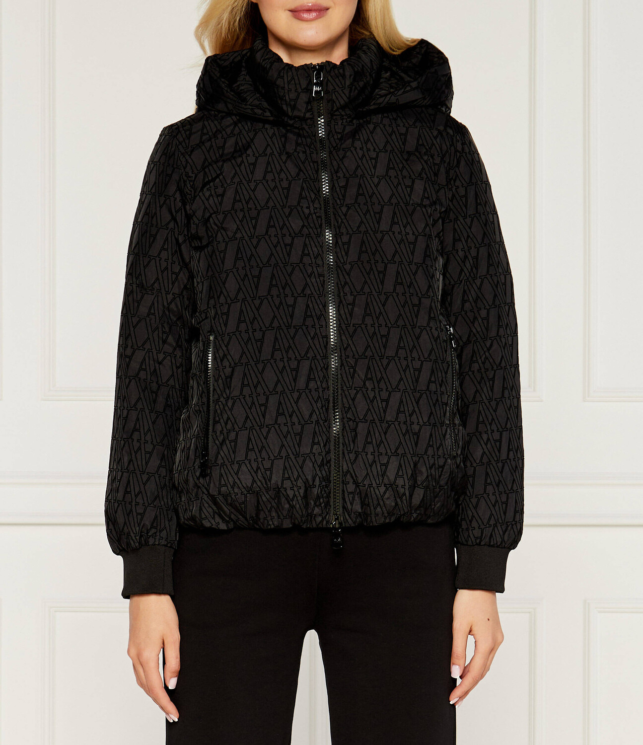 

Куртка Armani Exchange BLOUSON Regular Fit, черный