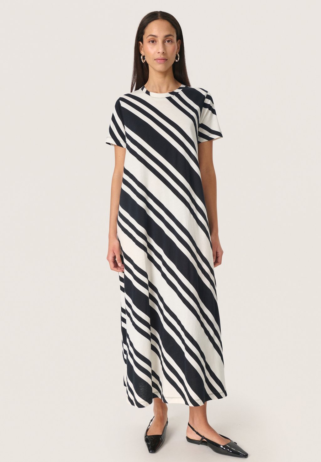 

Платье макси AEVE - Jersey dress Soaked in Luxury, бежевый