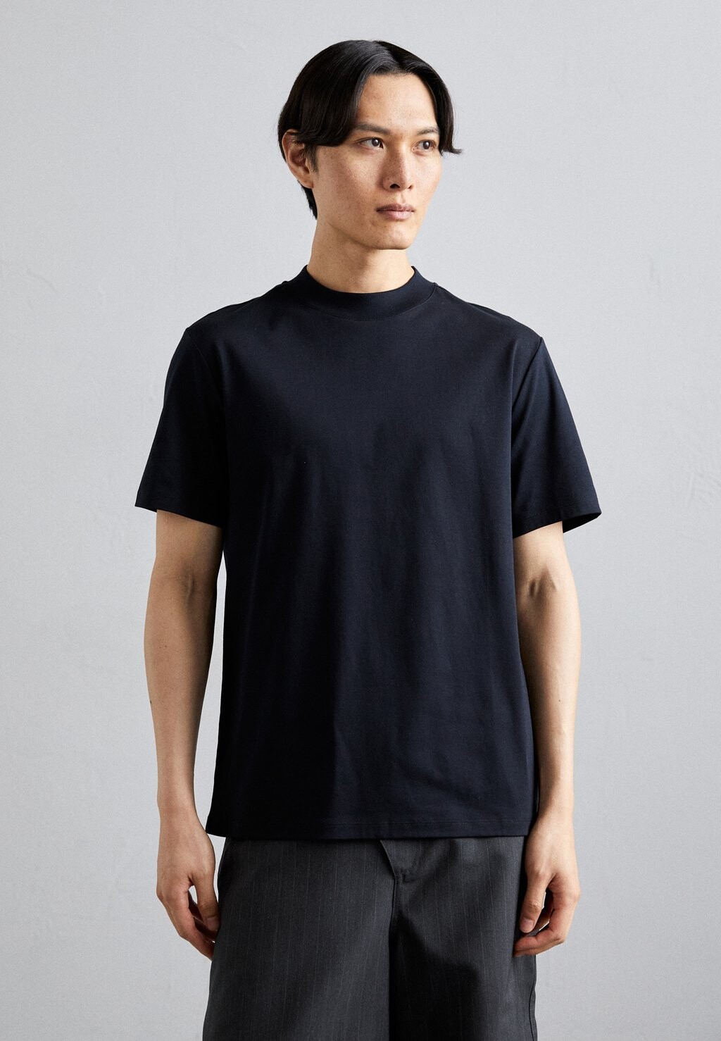 

Футболка базовая Ace Mock Neck J.LINDEBERG, черная