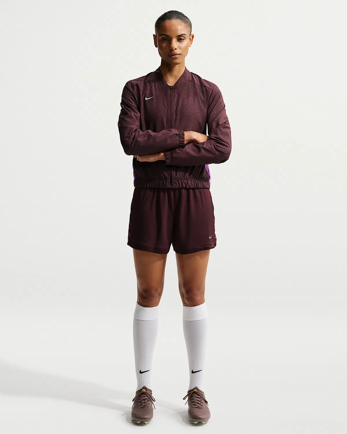 Женские футбольные шорты Nike United Academy Dri-FIT, Burgundy Crush/Multi-Color/Metallic Silver