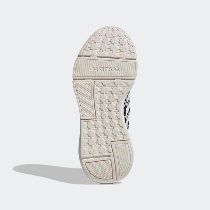 Кроссовки adidas Boys' Swift Run 22 для мальчиков, белый/черный — фото 3