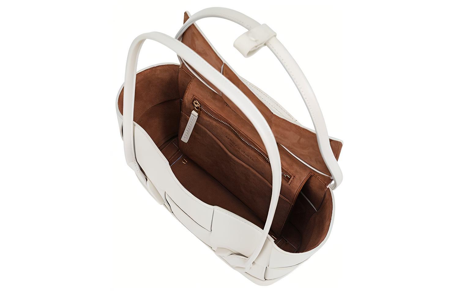 Сумка ARCO из коровьей кожи женская одноплечевая white Bottega Veneta, Set (Bag+Dust Bag) — фото 4