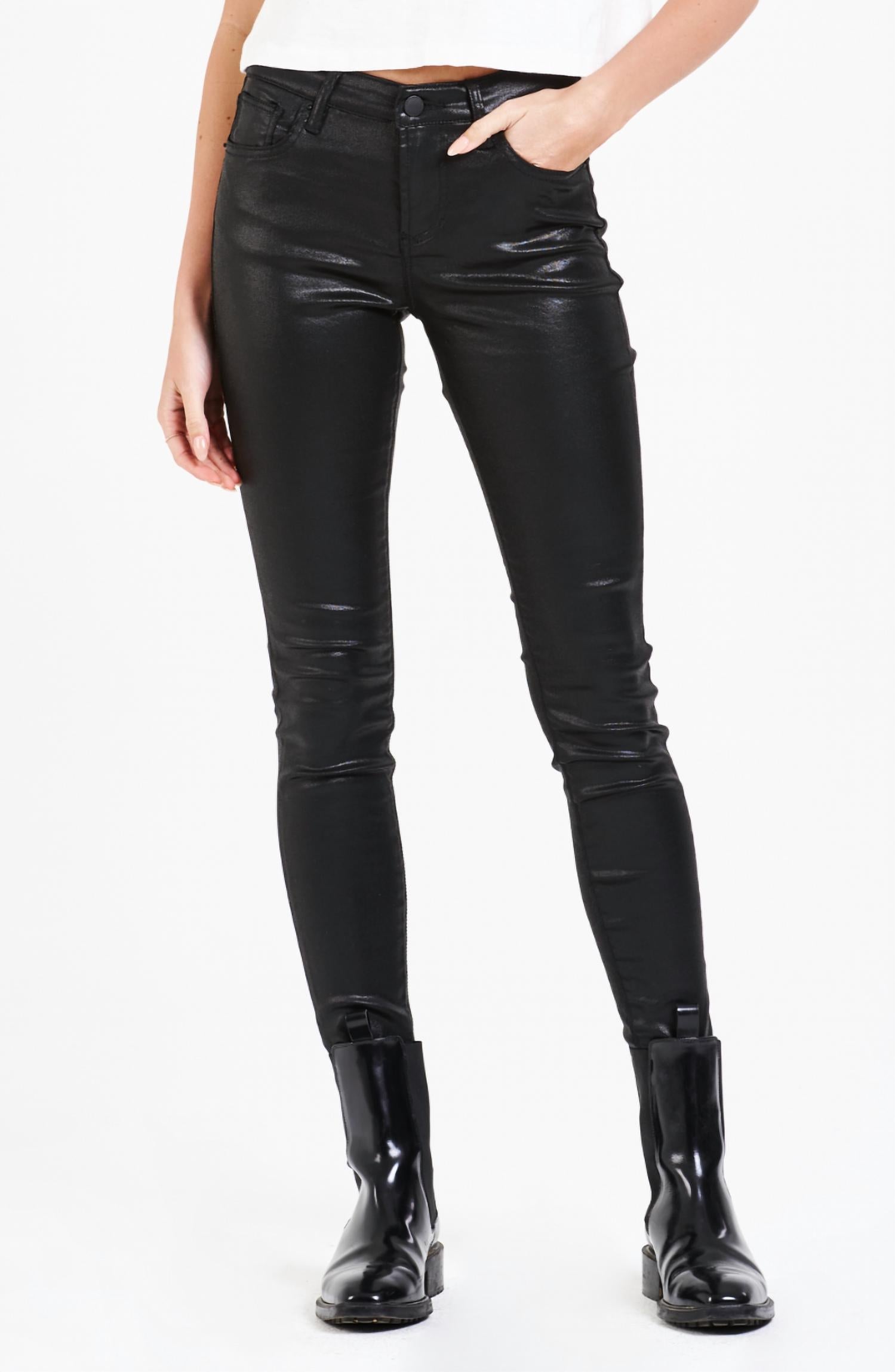 

Джинсы Gisele Coated Skinny черного цвета DEAR JOHN DENIM